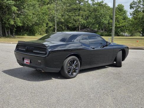 Used 2023 Dodge Challenger SXT w/ Blacktop Package AWD/4WD image 5