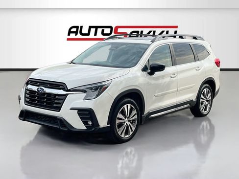 Used 2024 Subaru Ascent Limited w/ Technology Package AWD/4WD image 3