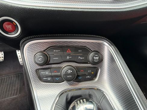 Used 2016 Dodge Challenger SRT Hellcat RWD image 21