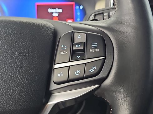 Used 2020 Ford Explorer Platinum w/ Premium Technology Package AWD/4WD image 18