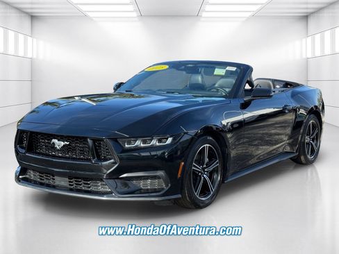 Used 2025 Ford Mustang Premium RWD image 3