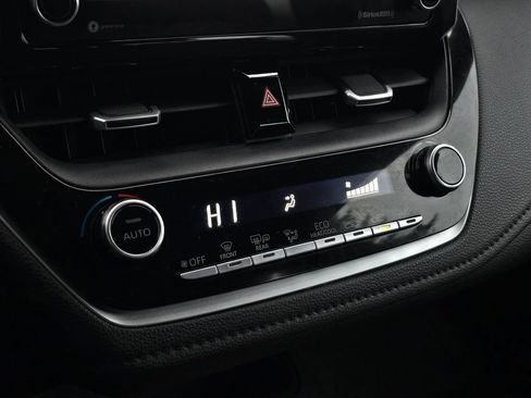 Used 2021 Toyota Corolla SE FWD image 19