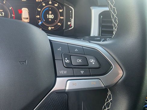 Used 2023 Volkswagen Atlas SE image 11