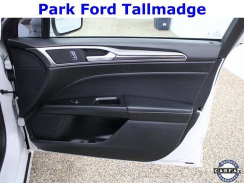 Used 2020 Ford Fusion SEL image 21