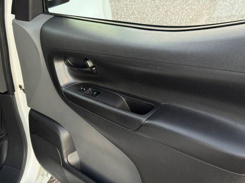 Used 2020 Nissan NV200 S w/ Back Door Glass Package image 26