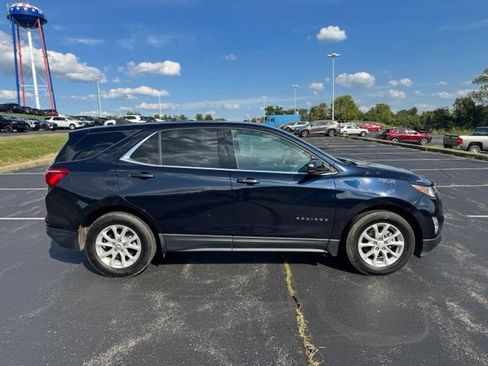 Used 2020 Chevrolet Equinox LT FWD image 2