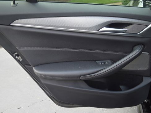 Used 2019 BMW 530i w/ M Sport Package RWD image 31