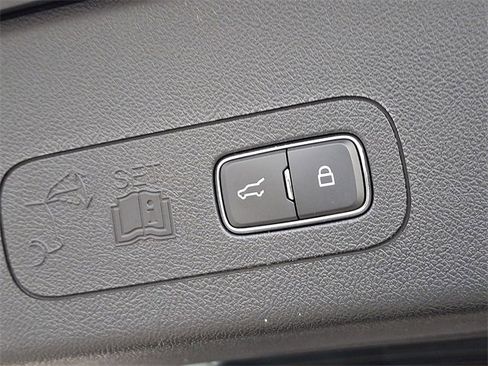 Used 2023 Lincoln Aviator Reserve image 30