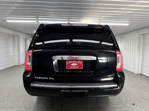 Used 2019 GMC Yukon XL Denali w/ Denali Ultimate Package image 5