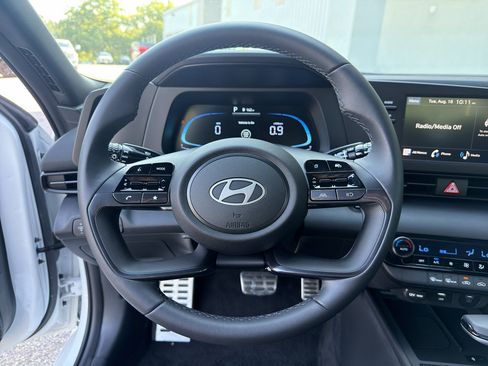 Used 2026 Hyundai Elantra Sport FWD image 12