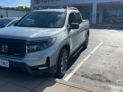 Used 2021 Honda Ridgeline Sport image 4