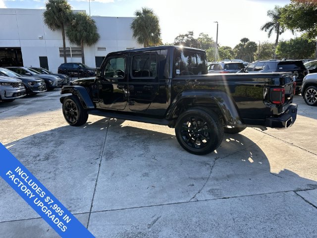 Used 2023 Jeep Gladiator Overland AWD/4WD image 33