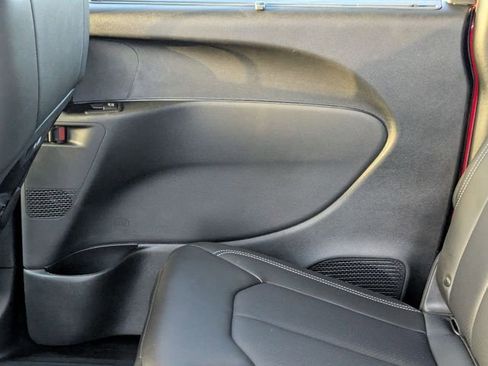 New 2026 Chrysler Pacifica Select FWD image 29