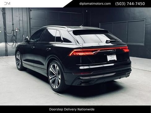 Used 2021 Audi Q8 Prestige AWD/4WD image 5
