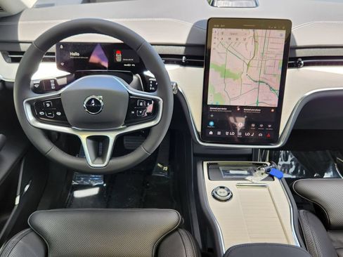 New 2026 Volvo EX90 Ultra AWD/4WD image 3