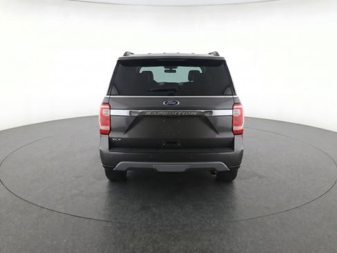 Used 2019 Ford Expedition XLT w/ Equipment Group 201A AWD/4WD image 7