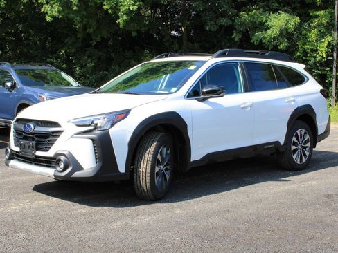 New 2025 Subaru Outback Limited image 5