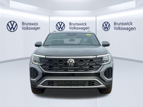 New 2026 Volkswagen Atlas Cross Sport SE AWD/4WD image 2