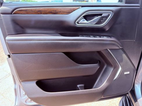 Used 2021 Chevrolet Tahoe Premier AWD/4WD image 9