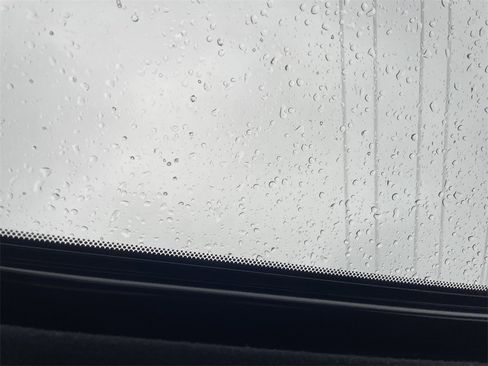 Used 2023 Toyota Corolla Cross SE w/ Moonroof Package image 22