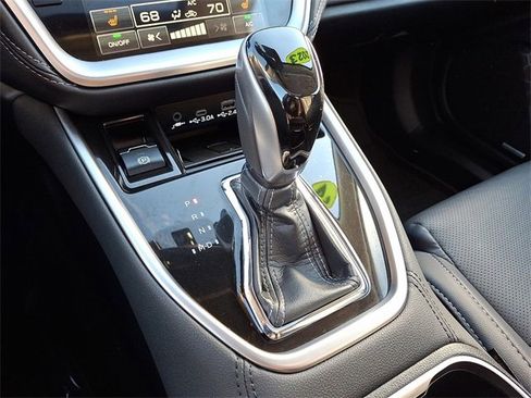Used 2023 Subaru Outback Limited image 15