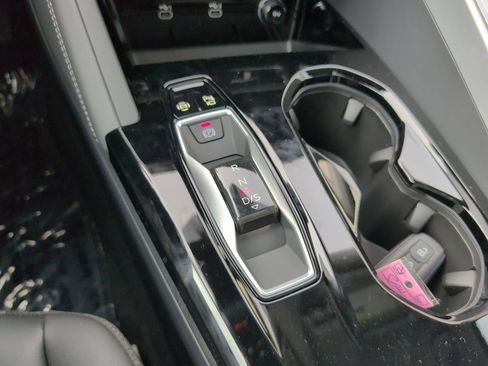 New 2025 Audi Q5 Premium image 15