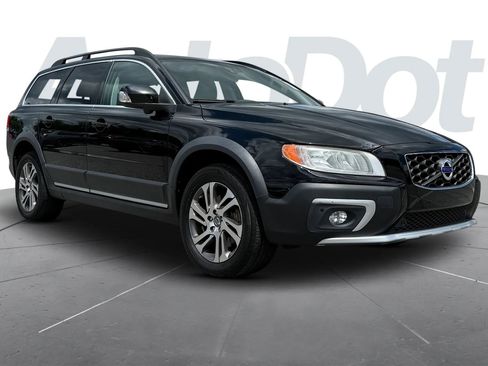 Used 2015 Volvo XC70 3.2 Platinum AWD/4WD image 1