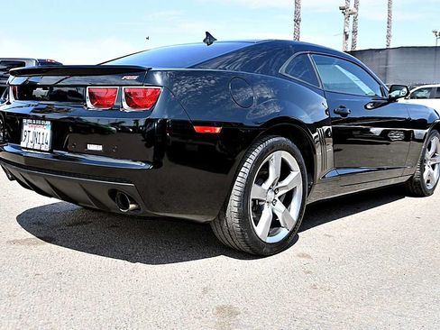 Used 2010 Chevrolet Camaro LT w/ RS Package RWD image 7