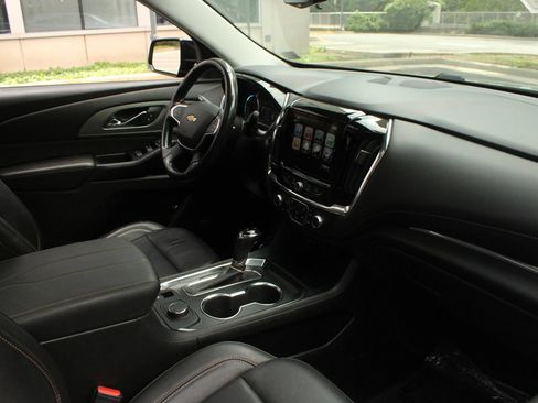 Used 2019 Chevrolet Traverse RS AWD/4WD image 24