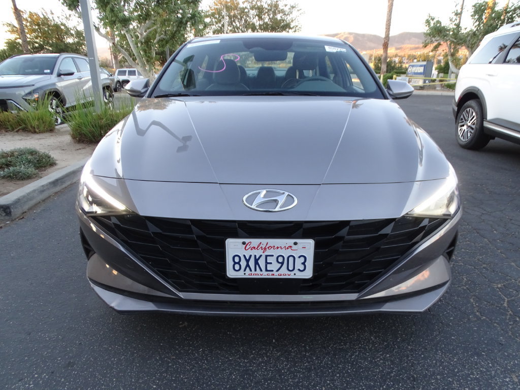 Used 2023 Hyundai Elantra SEL w/ Convenience Package FWD image 2