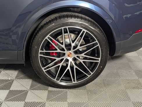 New 2026 Porsche Cayenne S AWD/4WD image 12