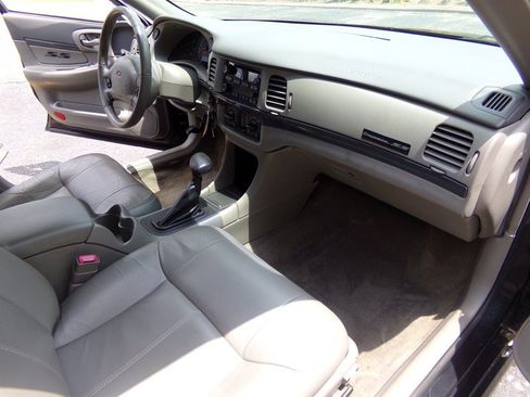 Used 2004 Chevrolet Impala SS w/ Preferred Equipment Group FWD image 25