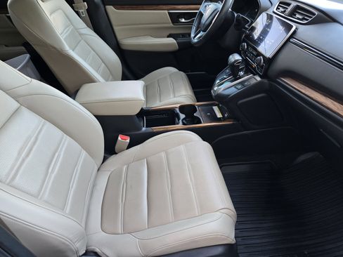 Used 2022 Honda CR-V Touring image 10