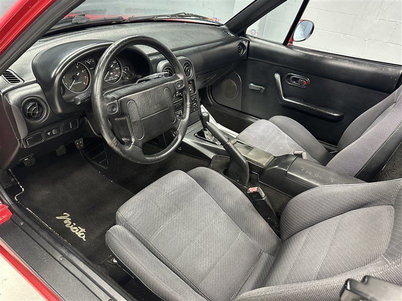 Used 1990 MAZDA MX-5 Miata RWD image 2