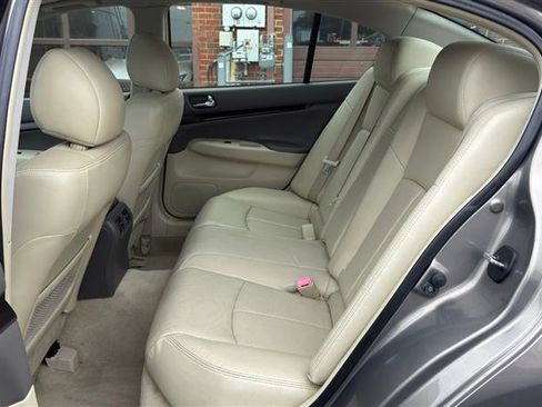 Used 2011 INFINITI G37 x Sedan w/ Premium Pkg AWD/4WD image 17