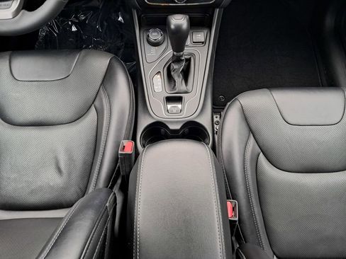 Used 2022 Jeep Cherokee Latitude Lux image 18