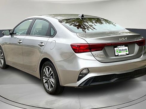 Used 2022 Kia Forte LXS image 4