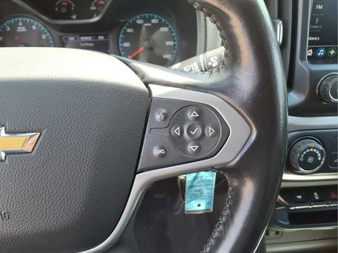 Used 2022 Chevrolet Colorado LT w/ Safety Package AWD/4WD image 17