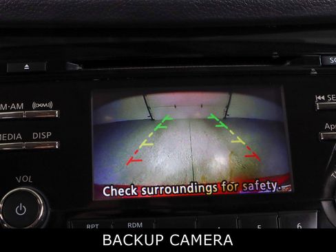 Used 2016 Nissan Rogue SV image 18