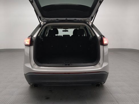 Used 2016 Ford Edge SE image 29