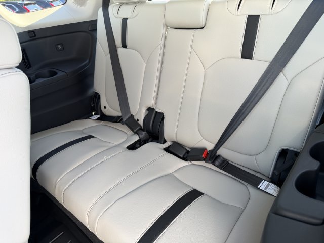 New 2026 Honda Pilot Touring image 11