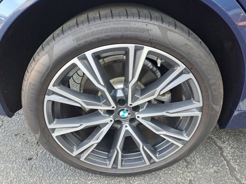 Used 2020 BMW X7 xDrive40i w/ Premium Package AWD/4WD image 17