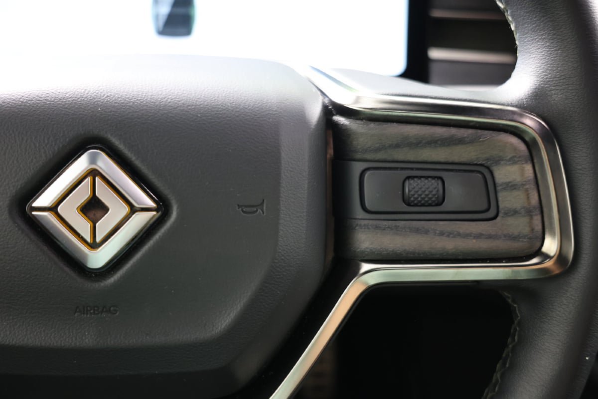 Used 2022 Rivian R1S Launch Edition Quad AWD/4WD image 26