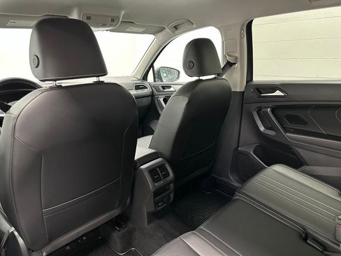 Used 2022 Volkswagen Tiguan SE AWD/4WD image 20
