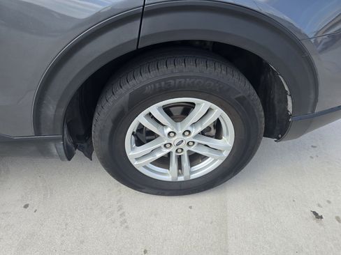 Used 2022 Ford Explorer XLT image 9