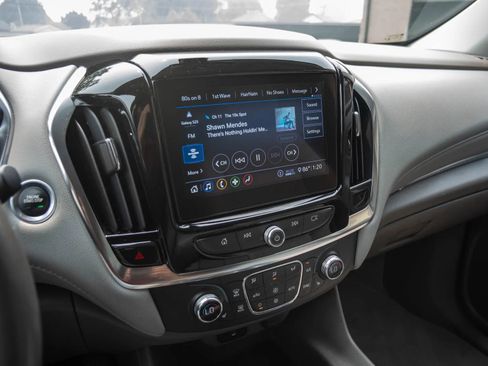 Used 2021 Chevrolet Traverse LT AWD/4WD image 23