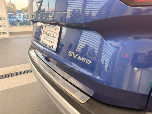 Used 2022 Nissan Rogue SV image 10