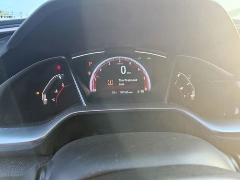 Used 2019 Honda Civic Sport image 8