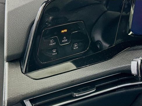 Used 2022 Volkswagen GTI Autobahn image 11