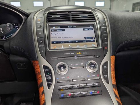 Used 2017 Lincoln MKX Reserve AWD/4WD image 31